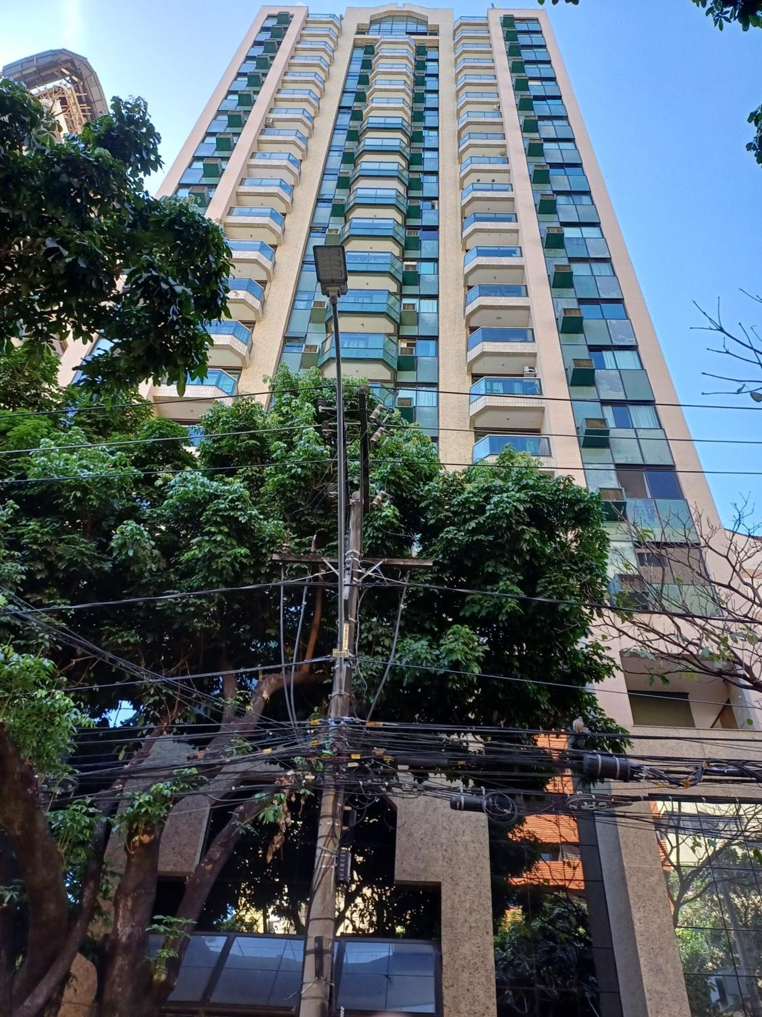 Volpi Residence Na Savassi - Sinta-Se Em Casa! 贝洛哈里桑塔 外观 照片