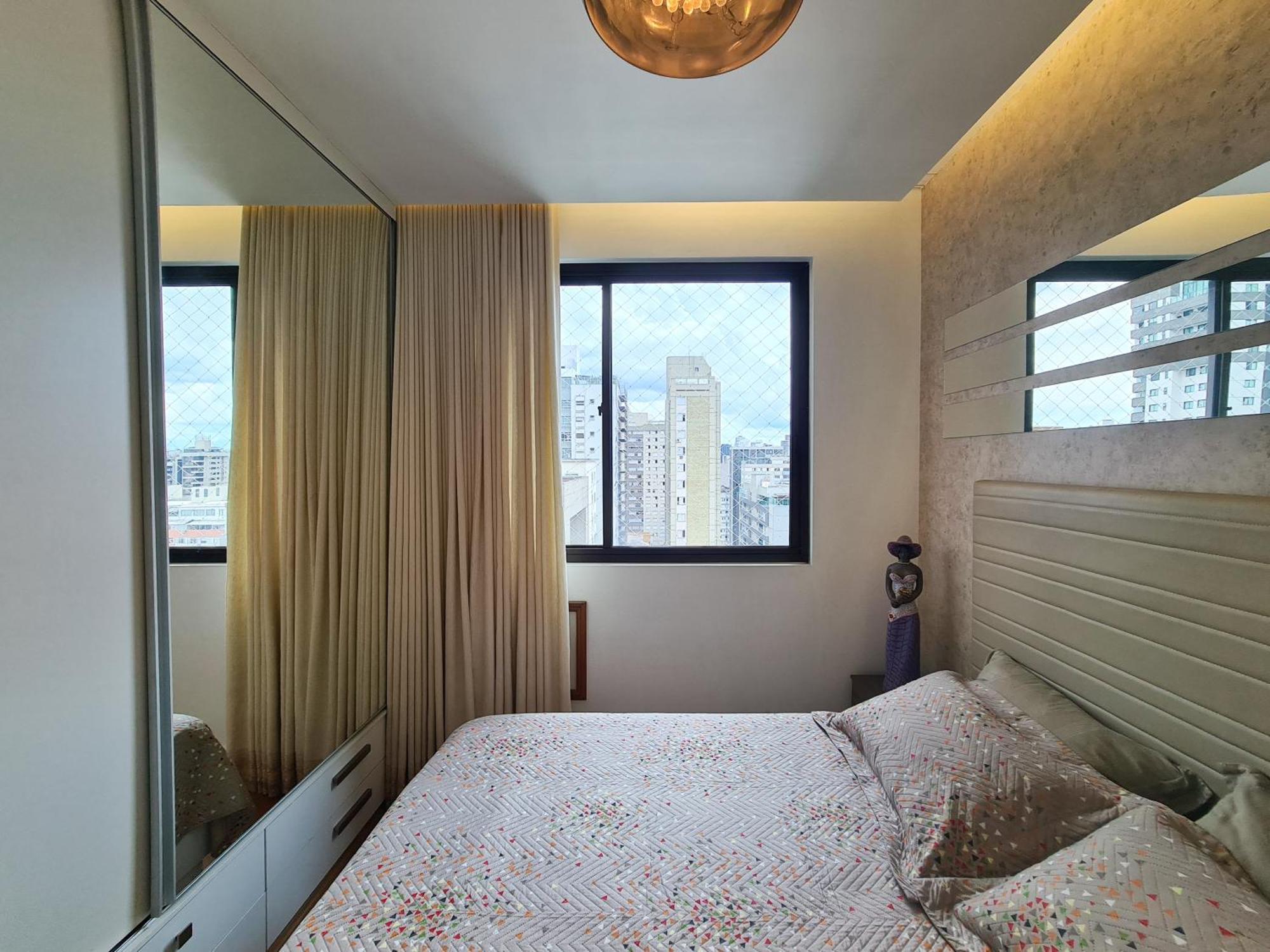 Volpi Residence Na Savassi - Sinta-Se Em Casa! 贝洛哈里桑塔 客房 照片